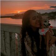 Professora de reforço escolar e auxilio em tarefas recreativas